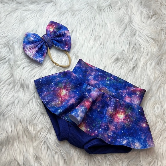 Galaxy skirted Bummy and bow set for birthday - Picture 1 of 1